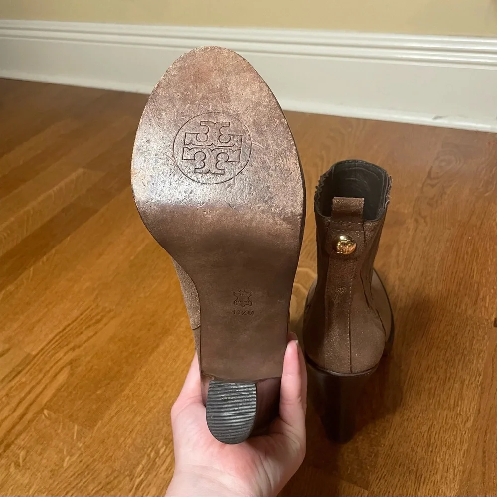 Tory Burch Chelsea Gold Slip On Heeled Boot